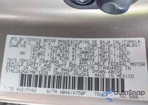 2007 Toyota Tacoma Base V6 z USA, uszkodzony, nr VIN 3TMLU42N47M013228